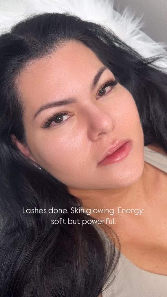 Mega volume lashes close-up